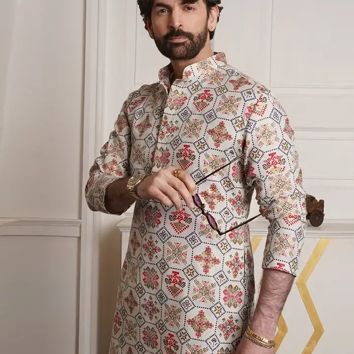 SOJANYA Men Cream-Coloured & Red Ethnic Motifs Printed Kurta