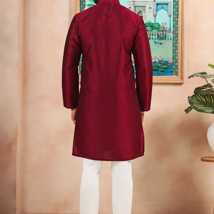 Koshin Mandarin Collar Jacquard Straight Silk Kurta, Maroon