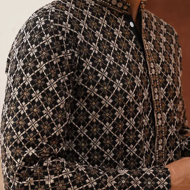 Jompers Men Geometric Embroidered Sequinned Kurta, Black